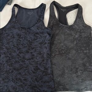 Athleta Tank Tops xs
